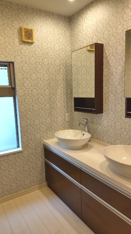 2つボウルのある洗面所！