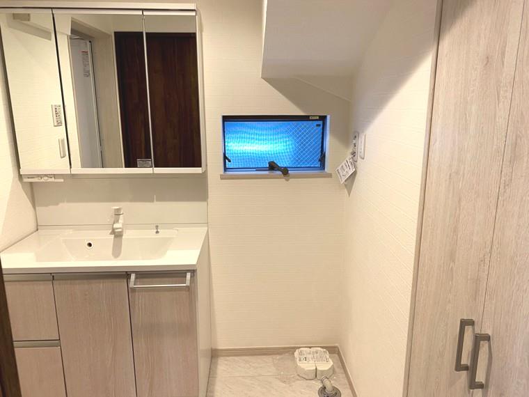 嬉しい独立洗面台。