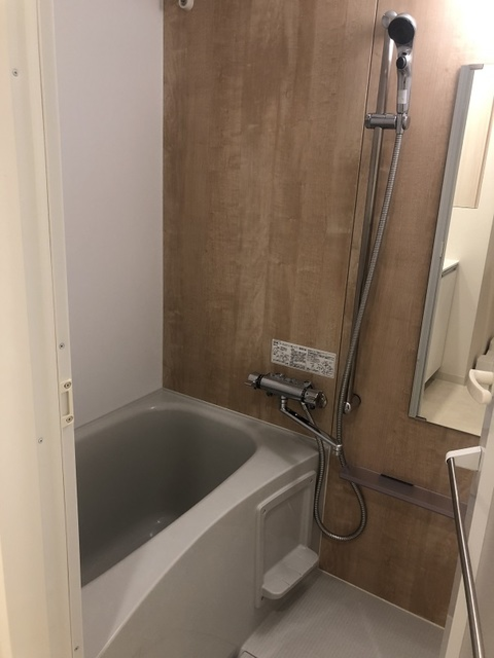 浴室もゆったり広々。