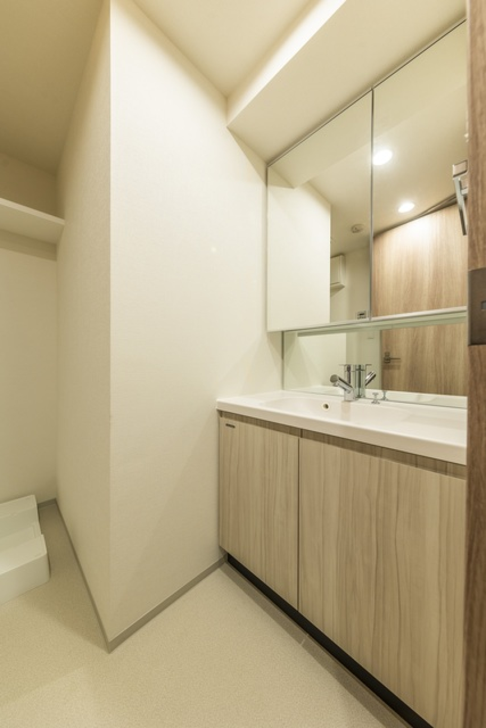 嬉しい独立洗面台。※写真は同タイプ住戸です。