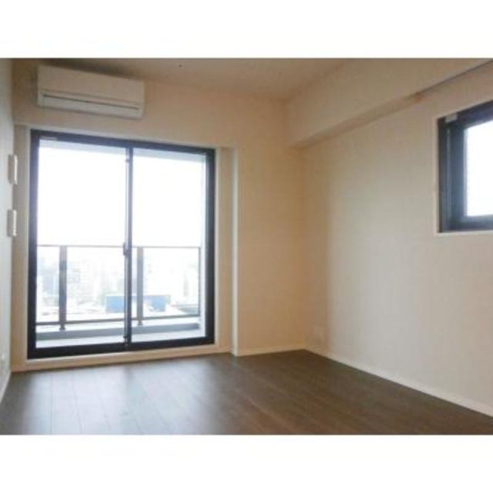 窓がふたつある、とても明るい空間。※写真は同タイプ住戸です。