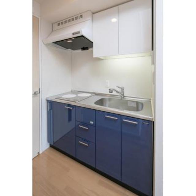 ブルーのキッチンがおしゃれですね！
※写真は同タイプ住戸です。