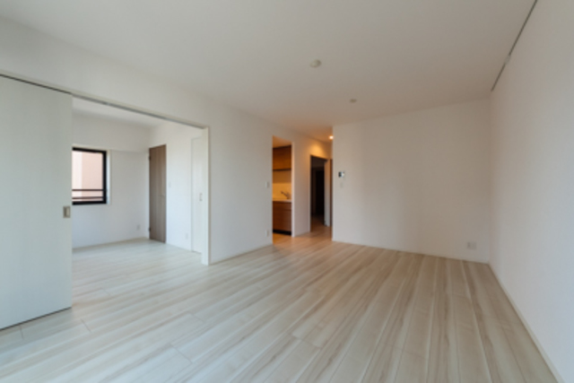 白いお部屋は広く明るく見える