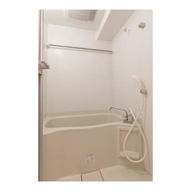 浴室の様子。※写真は同タイプ住戸です。