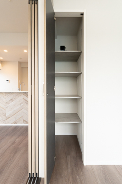 棚です。物、置けます。
※写真は同タイプ住戸です。