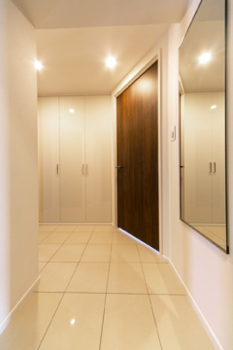 オシャレなライトに照らされていってらっしゃい！