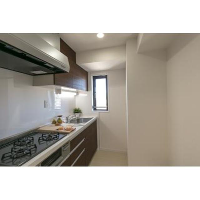 使いやすい広々キッチン※写真は同タイプ住戸です。