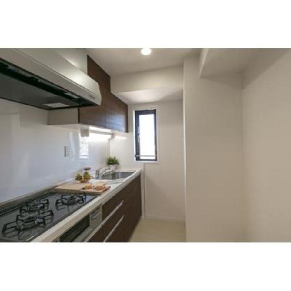 使いやすい広々キッチン※写真は同タイプ住戸です。