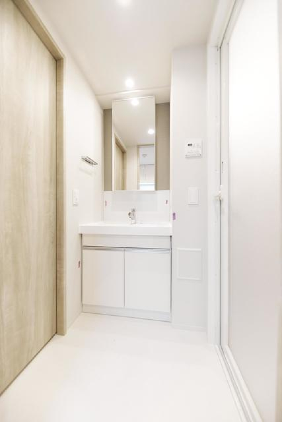 嬉しい独立洗面台。※写真は同タイプ住戸です。