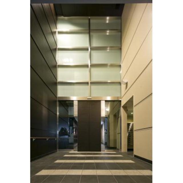 エントランスはすごくスタイリッシュ。