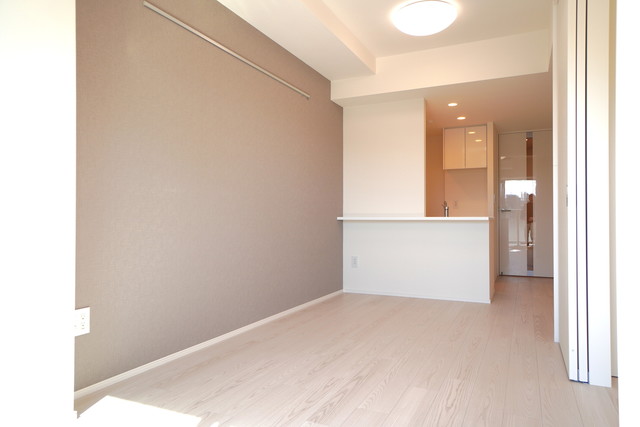 ベージュアッシュなカラー。※写真は同タイプ住戸です。