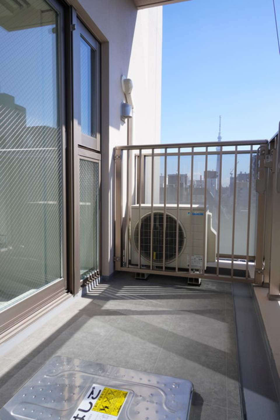 バルコニーの様子。※写真は同タイプ住戸です。