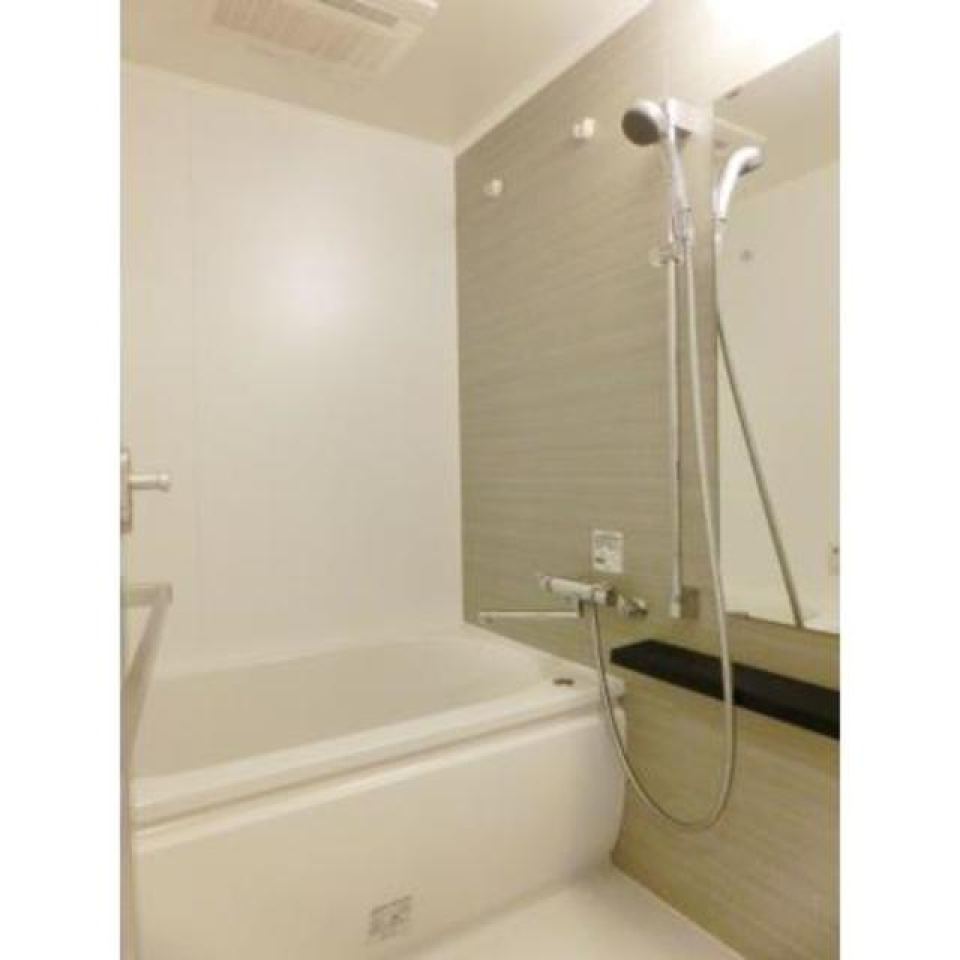 浴室も十分な広さ