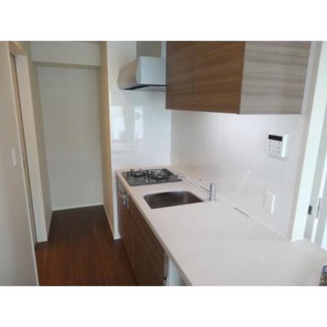 2口のガスコンロが導入されたキッチンです。※写真は同タイプ住戸です。