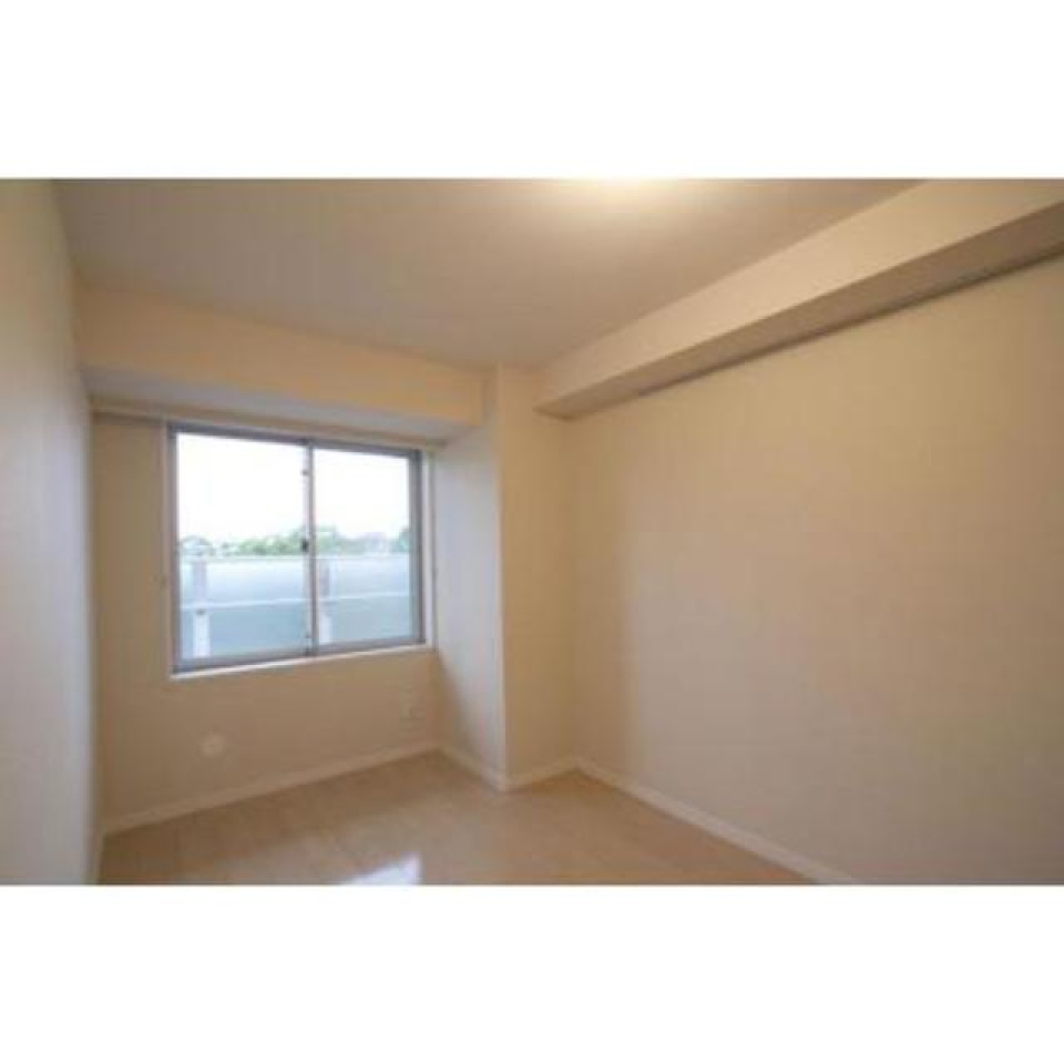 シンプルで過ごしやすい寝室。※写真は同タイプ住戸です。