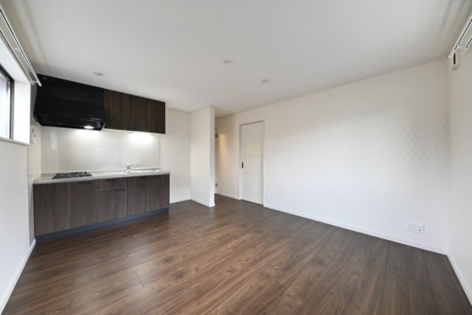 キッチンが壁際にあるりLDKです。