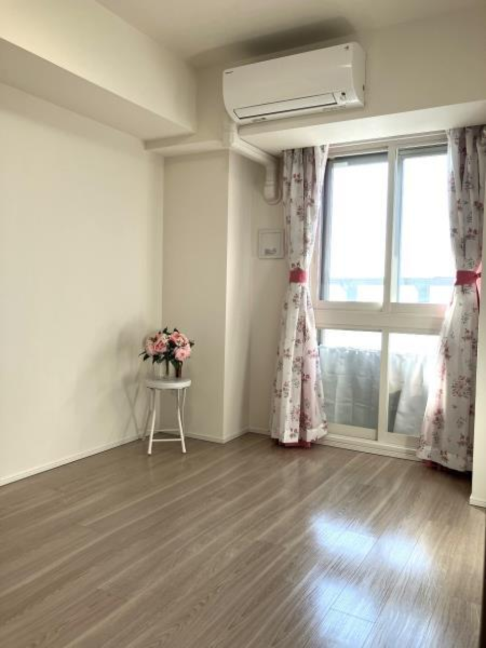 6.3帖の洋室です。
※家具・小物はイメージです。