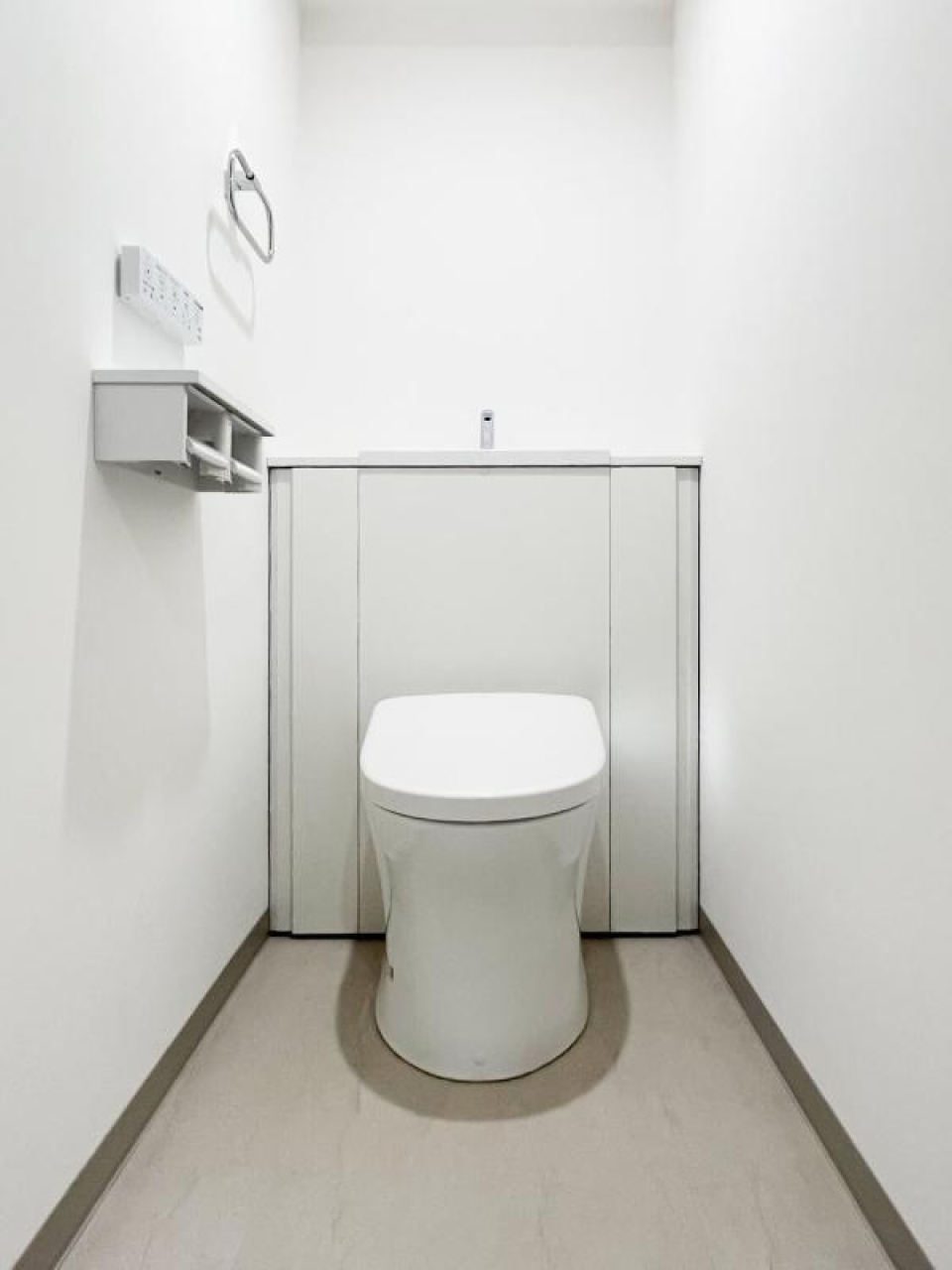 シンプルなトイレです。