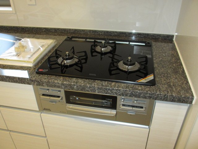 ３口コンロです