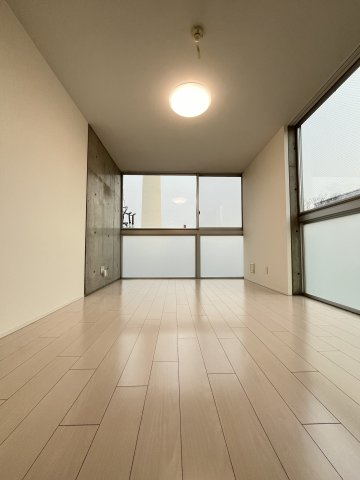 ８１帖の洋室です。