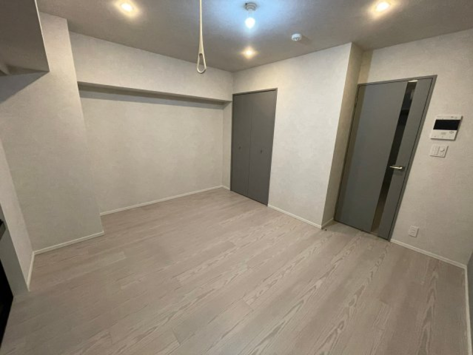 生活そのものをシンプルに。
部屋全体のカラーが落ち着いていながらも、一つ一つのカラーにこだわりも感じるデザイナーズ物件です。
ログ銀座イースト（別号室同タイプ）