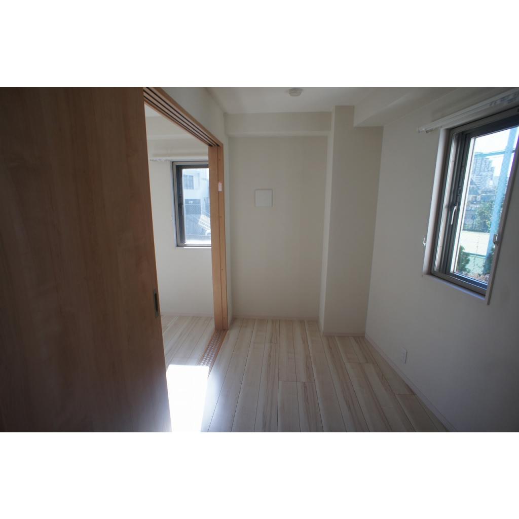 4.8帖の洋室です。