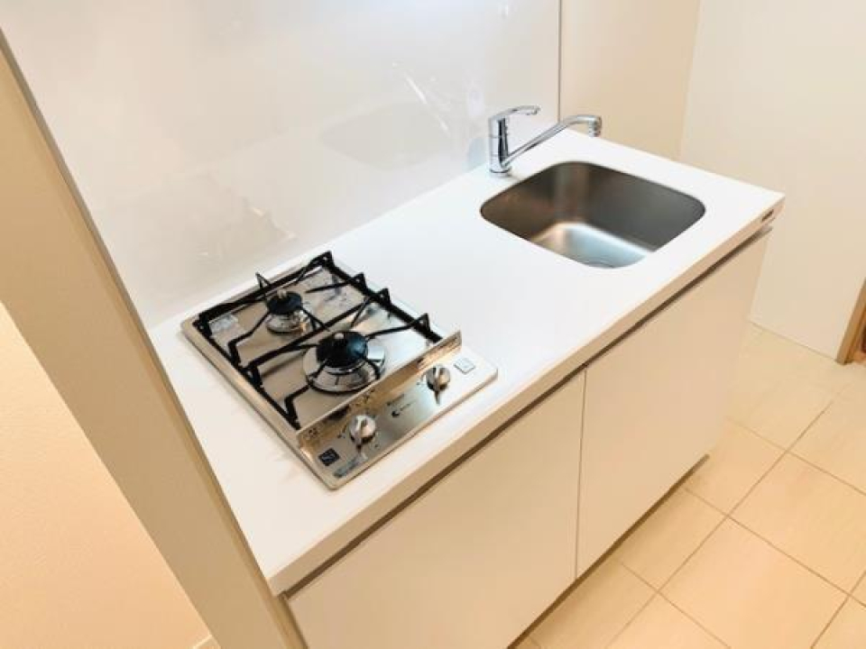 二口コンロで、シンクもカワイイ！お料理するのが楽しくなるキッチンですね！