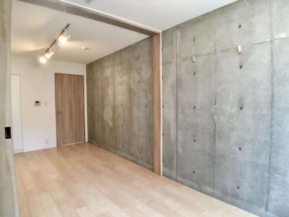 このコンクリート打ちっぱなしの質感がたまらなくかっこいい！