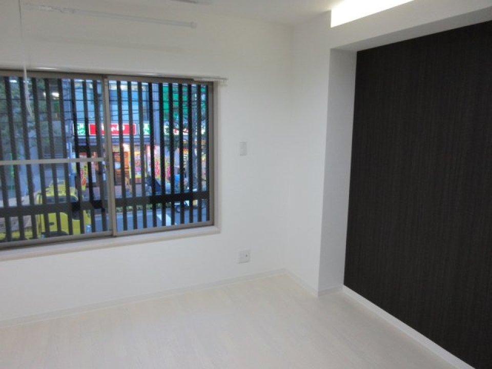 格子が見える６帖のお部屋。