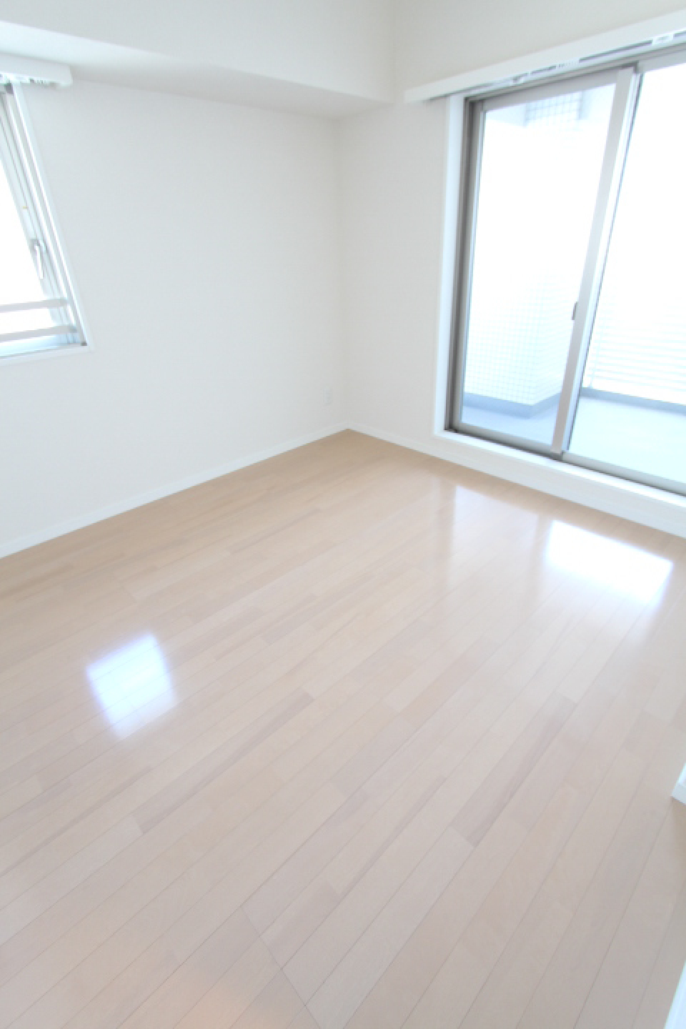 バルコニーへのアクセスもできます。※参考写真