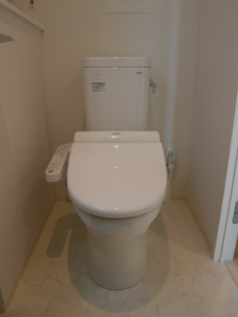 ウォシュレット付きトイレになります！