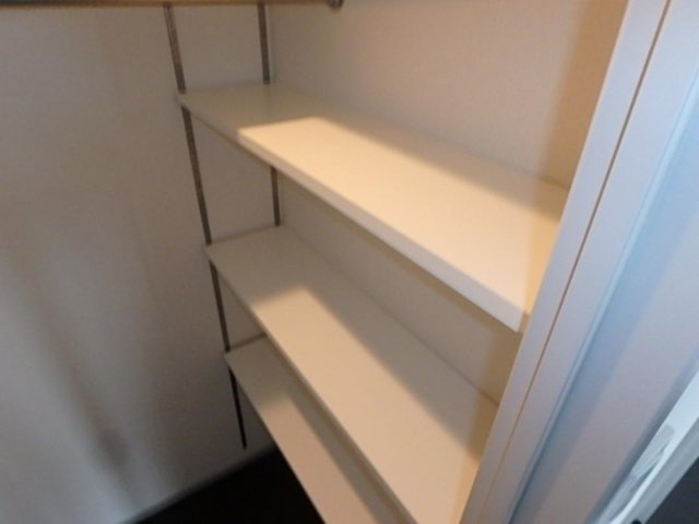 こちらの棚は一体何！？気になる方は是非ご連絡を！