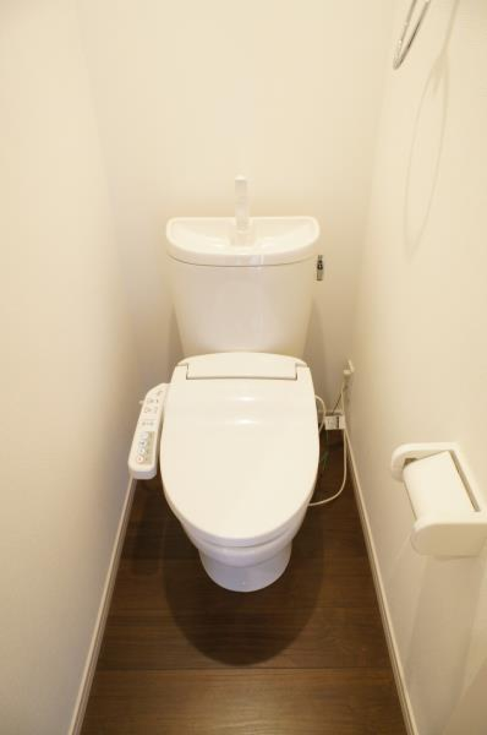 シンプルなトイレです。