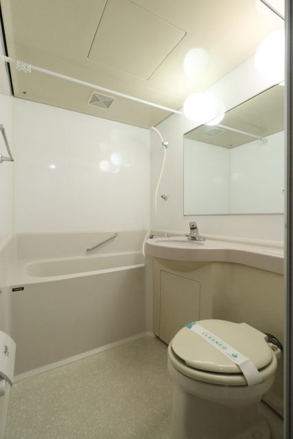 浴室とトイレはお隣同士