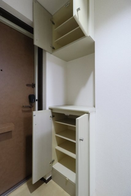 シューズボックス