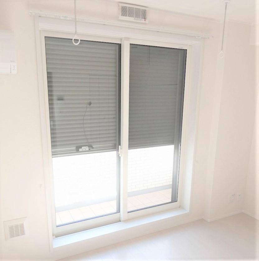 シャッター付きの窓になります！