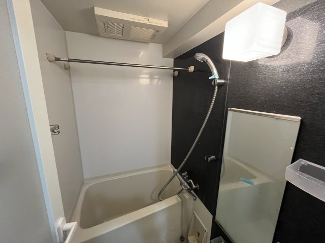 浴室乾燥機付きのお風呂です♪