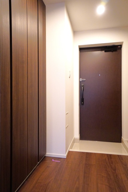 玄関の横には、たくさん収納できるシューズクローゼットがあります。
※写真は同タイプ住戸です。