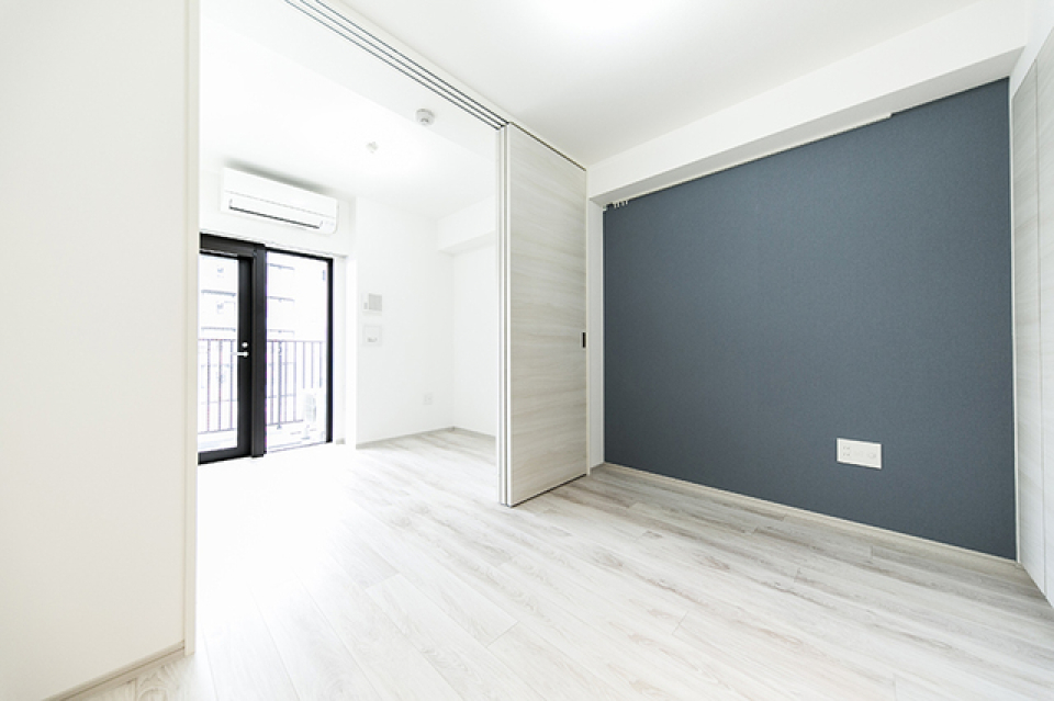 ６．４帖のDKと４．５帖の洋室があります。※写真は同タイプ住戸です。