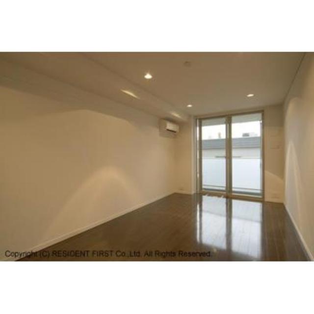 １０．７帖の洋室です。※写真は同タイプ住戸です。