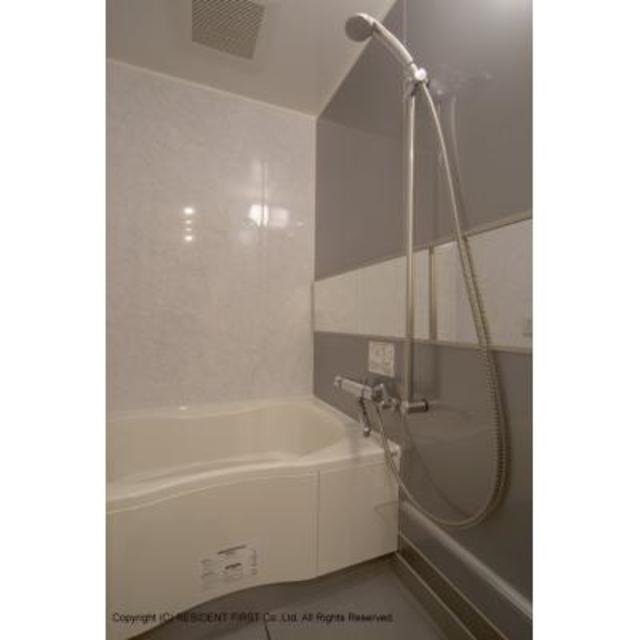 浴室の様子。※写真は同タイプ住戸です。