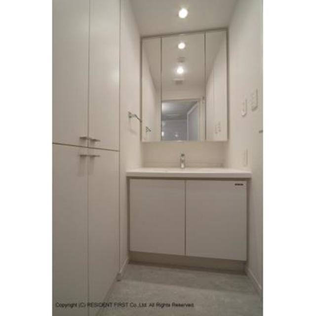 嬉しい独立洗面台。※写真は同タイプ住戸です。