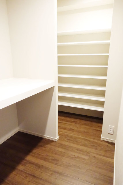 収納がたっぷりあるのが嬉しいですね！※写真は同タイプ住戸です。