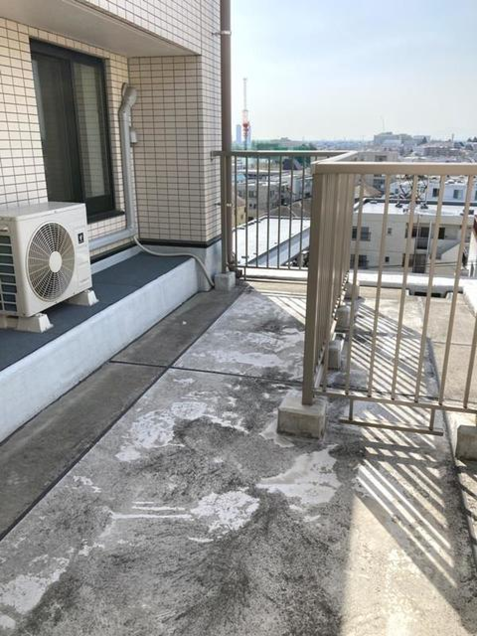 バルコニーの様子。※写真は同タイプ住戸です。