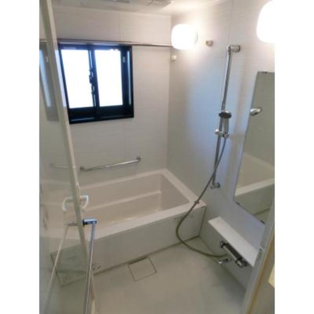 浴室も十分な広さ