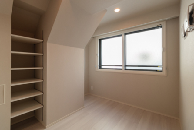 リビングには埋め込み棚が付いています。さて、何入れよっかな♪
※写真は同タイプ住戸です。