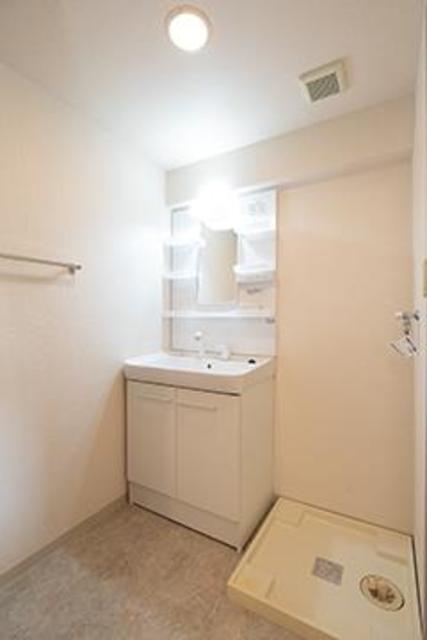 嬉しい独立洗面台。※写真は同タイプ住戸です。