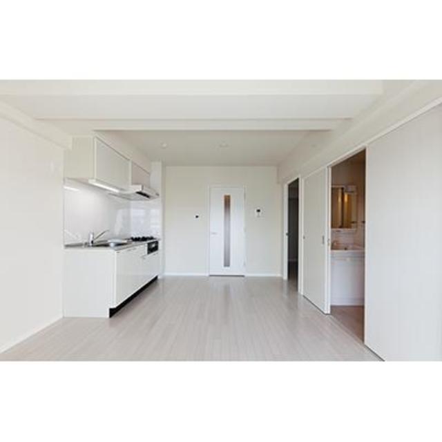 リビングルームは10.4帖の広々スペース！
※写真は同タイプ住戸です。