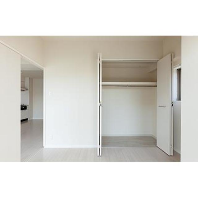 もう一つのお部屋です！
広々です！
※写真は同タイプ住戸です。