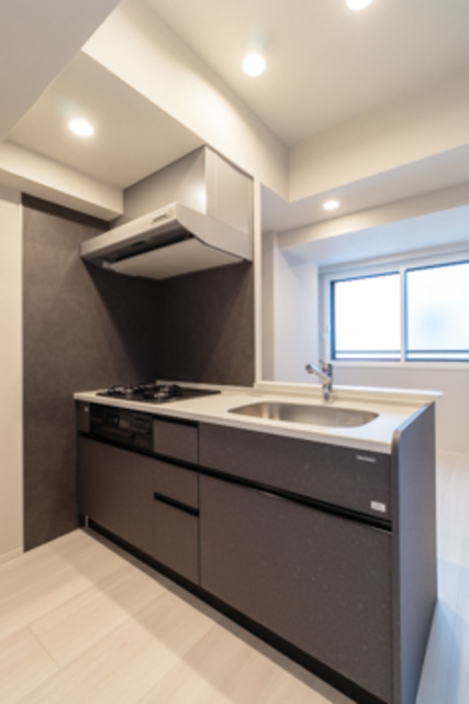 ３口のガスコンロが導入されているキッチンです。※写真は同タイプ住戸です。